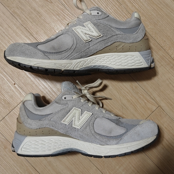 New balance 2002R Rain Cloud Gray M2002RSA size 9.5 - Picture 2 of 7